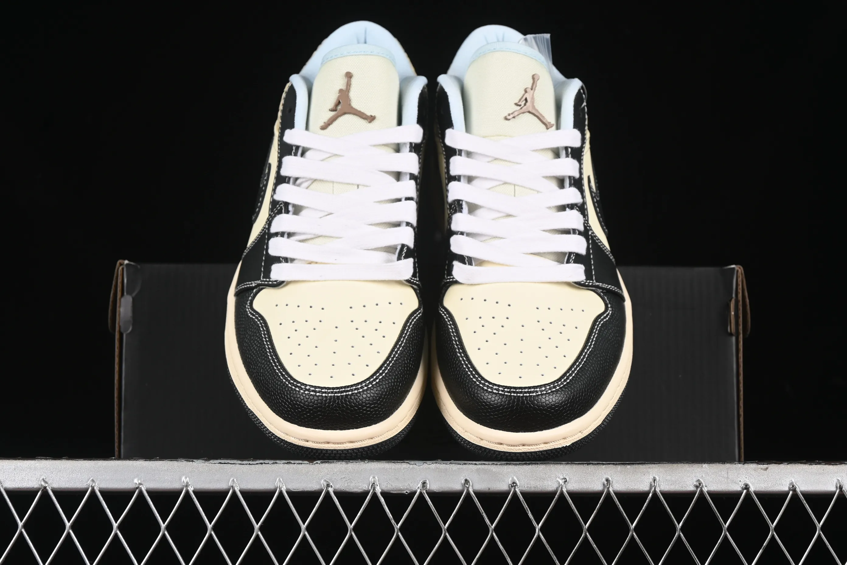 All categories Air Jordan Jordan series basketball shoes Air Jordan 1 Low Air Jordan 1 Low "Coconut Milk Black" AJ1 Joe 1 island style low-top cultural basketball shoes HQ3437-101